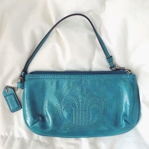 NU SKIN Clutch